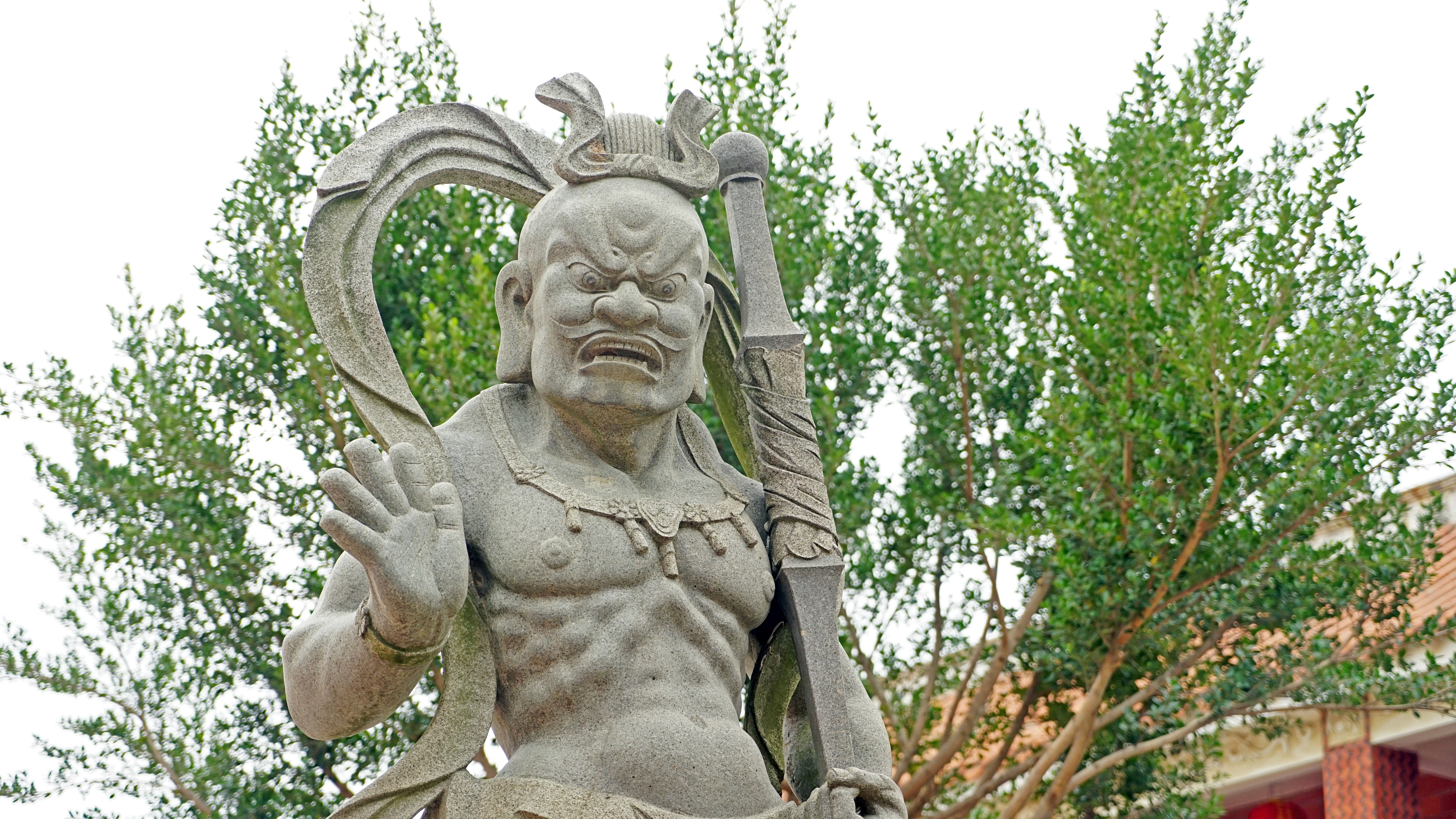 gray buddah statue