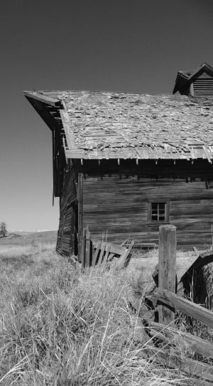grayscale photo of a barn thumbnail