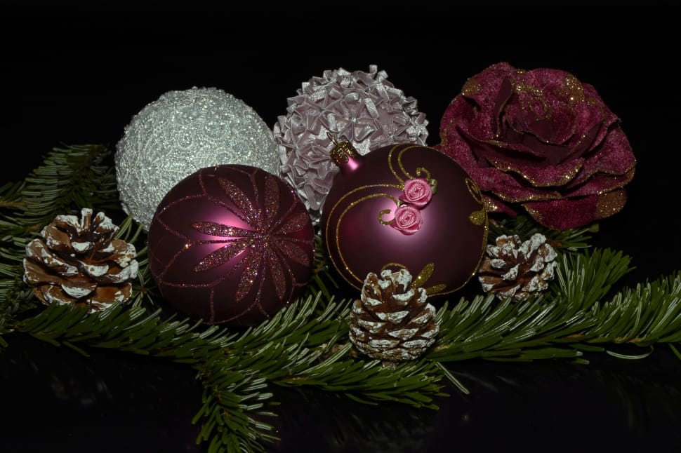 pink and silver bauble and flowers decor preview