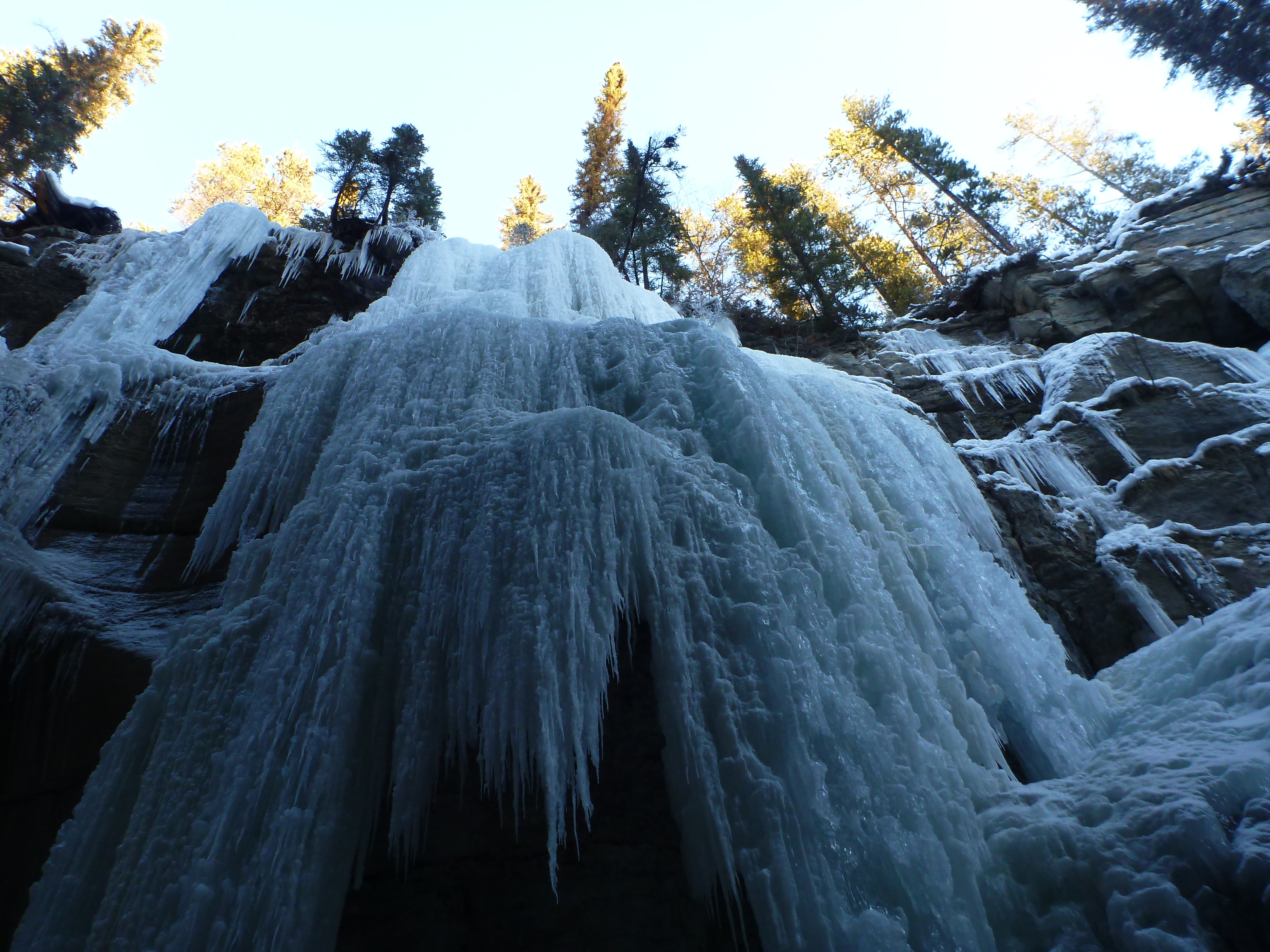 glaze of ice on rock during daytime