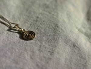 silver round pendant necklace thumbnail