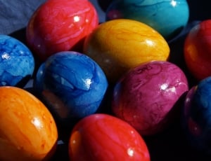 assorted color marbles thumbnail