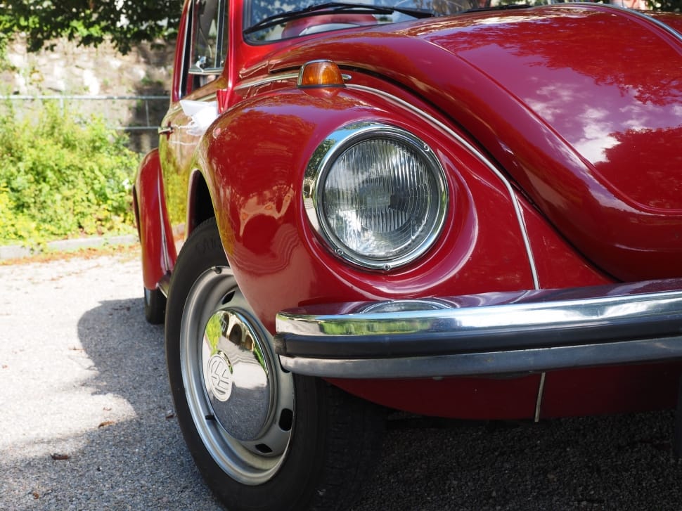 red volkswagen beetle preview