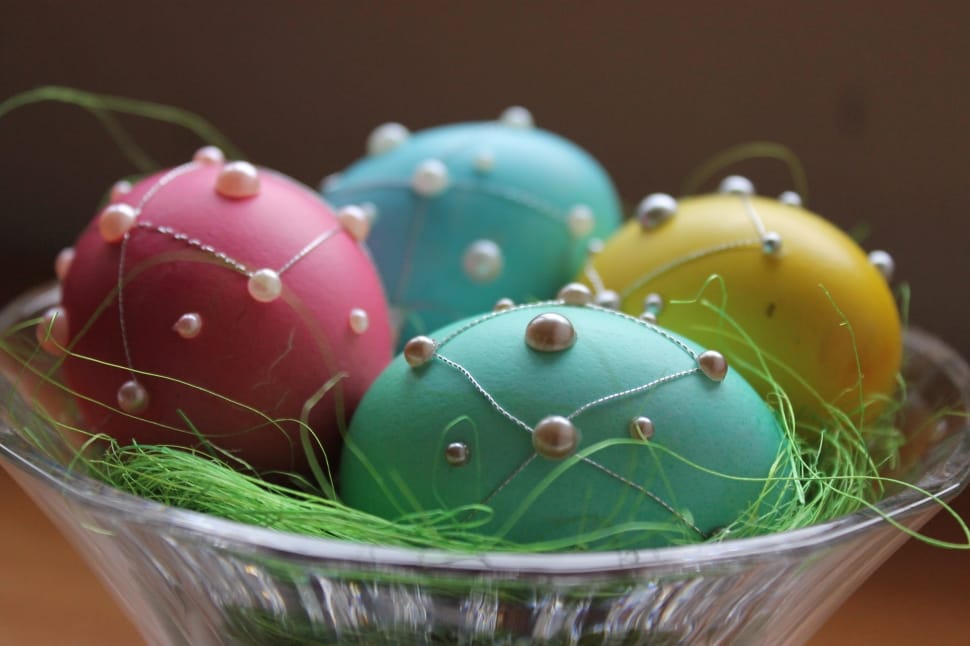 4 blue and red yellow decorative egg preview