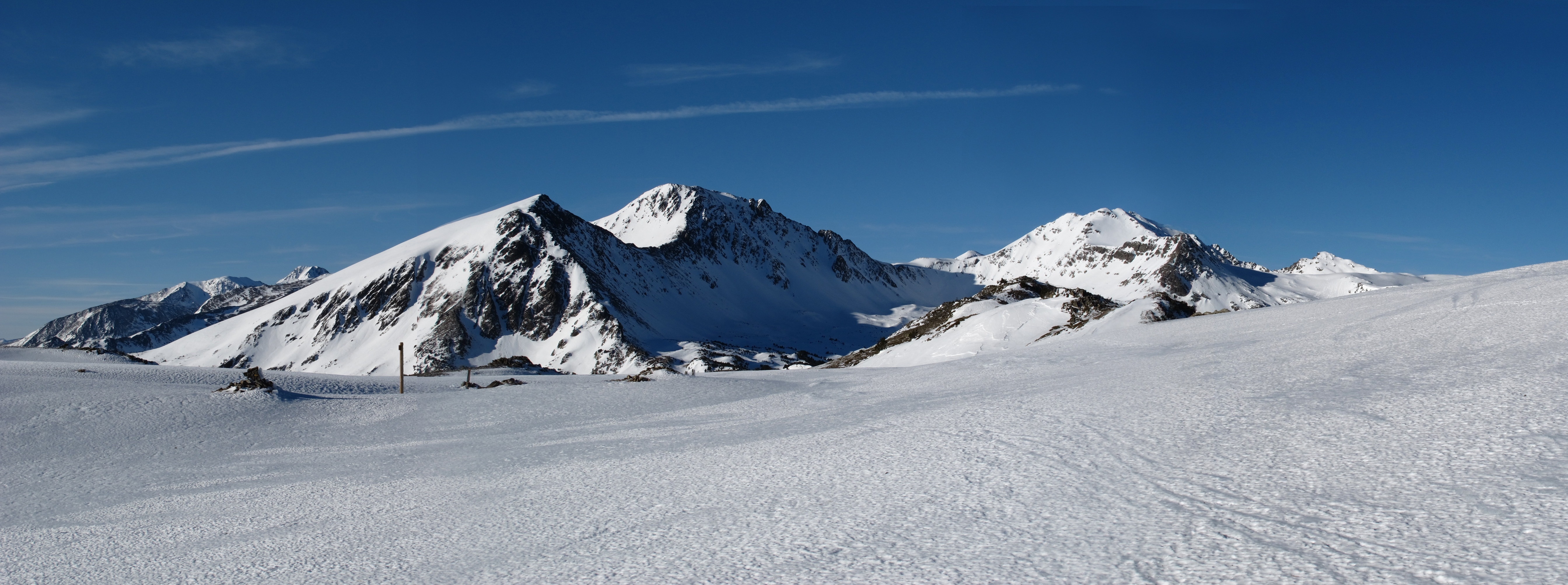 white mountain with snow during daytime