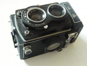 black vintage camera thumbnail