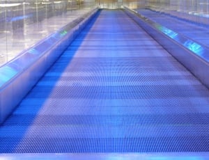Moving Walkway, Metal Segments, swimming pool, blue thumbnail