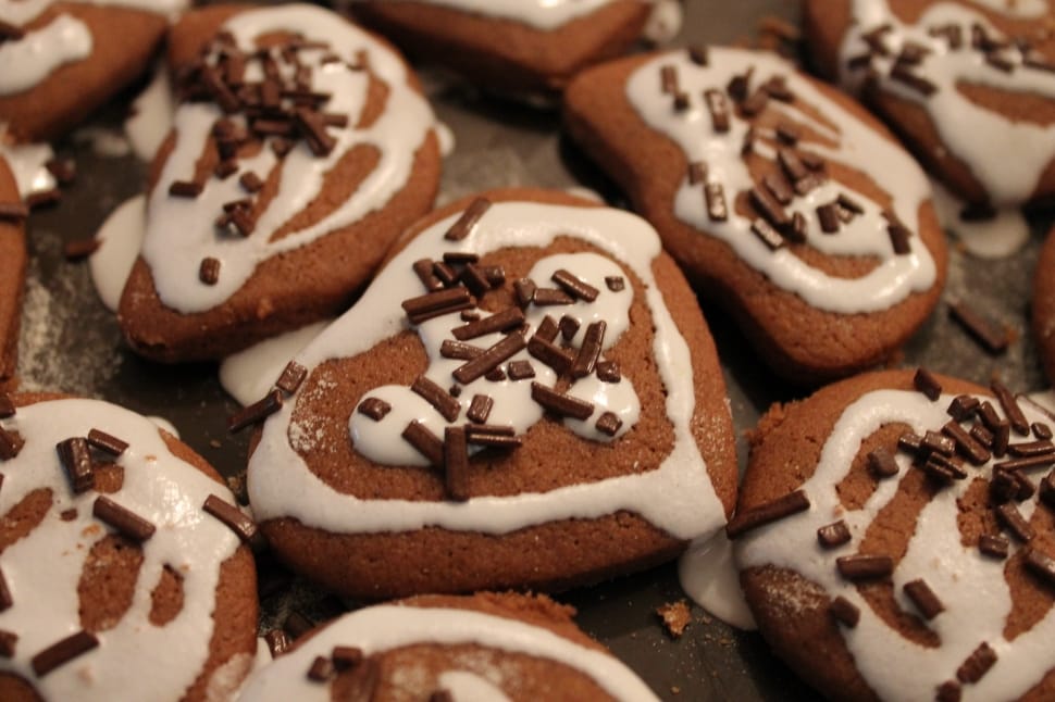 white and brown cookies preview