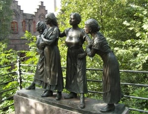 4 woman statuettes thumbnail