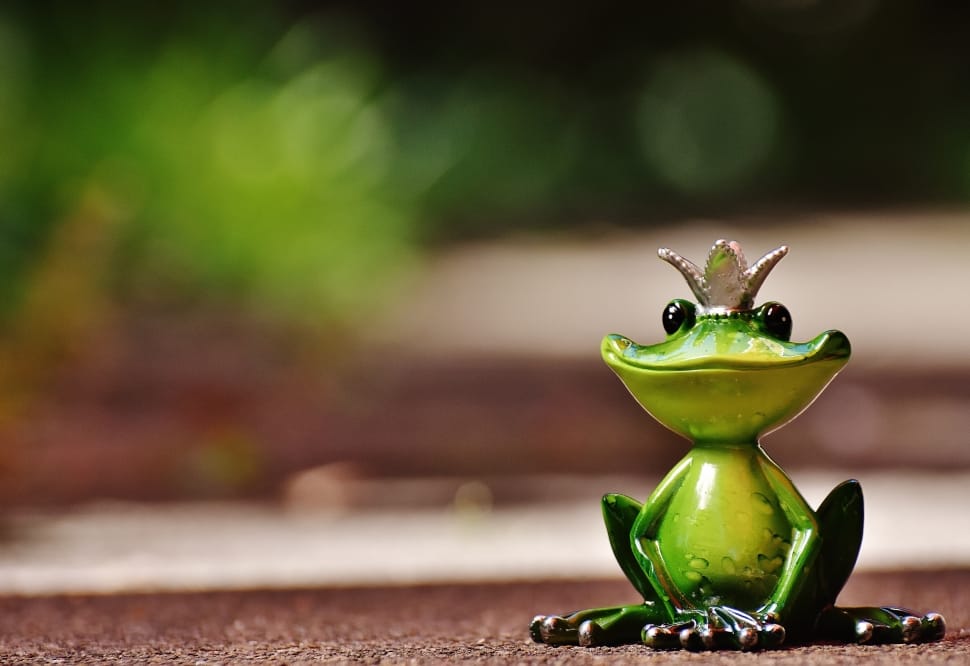 green ceramic frog decor preview