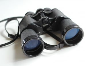 black plastic binoculars thumbnail