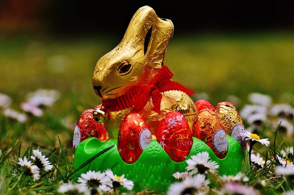 gold easter bunny and easter egg set preview
