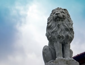 lion statue thumbnail