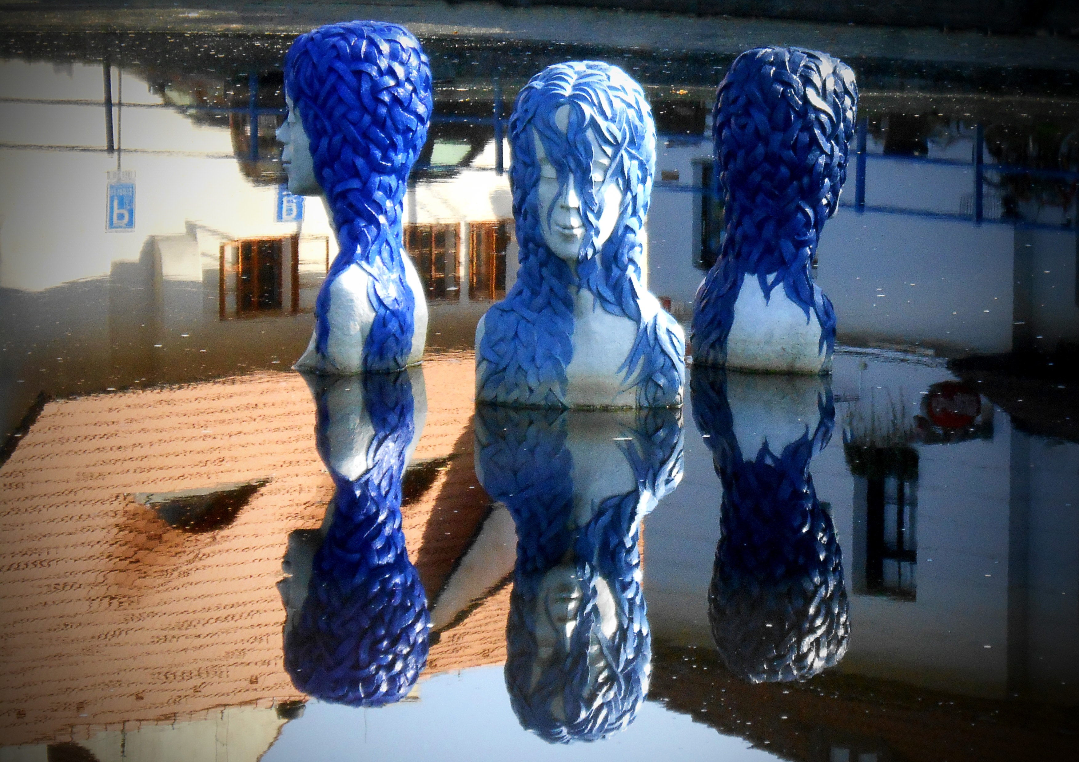 Water, Head, Hair, Blue, Reflection, reflection, human representation