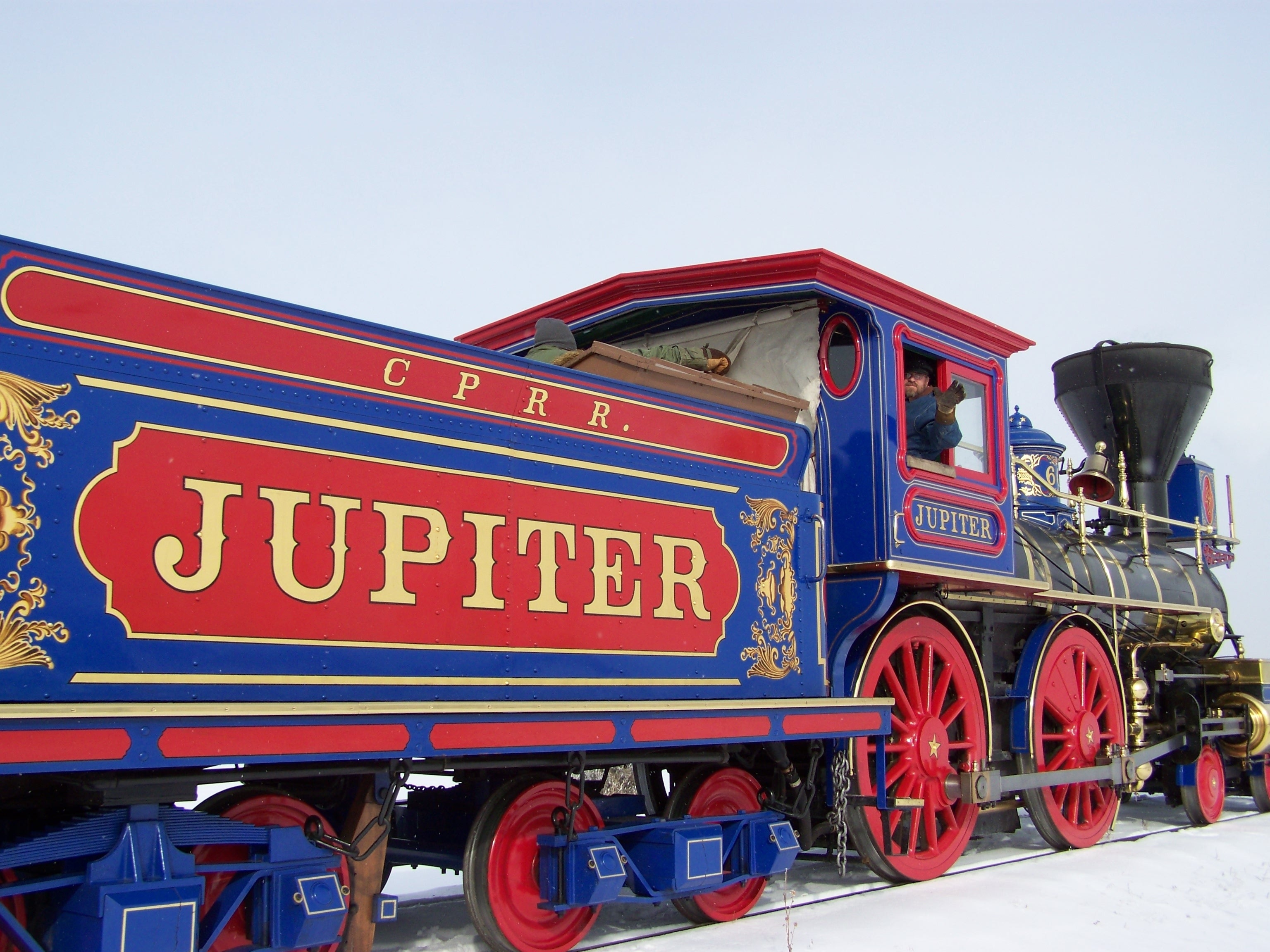 blue and red jupiter train