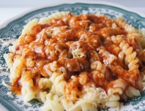 pasta with sauce thumbnail