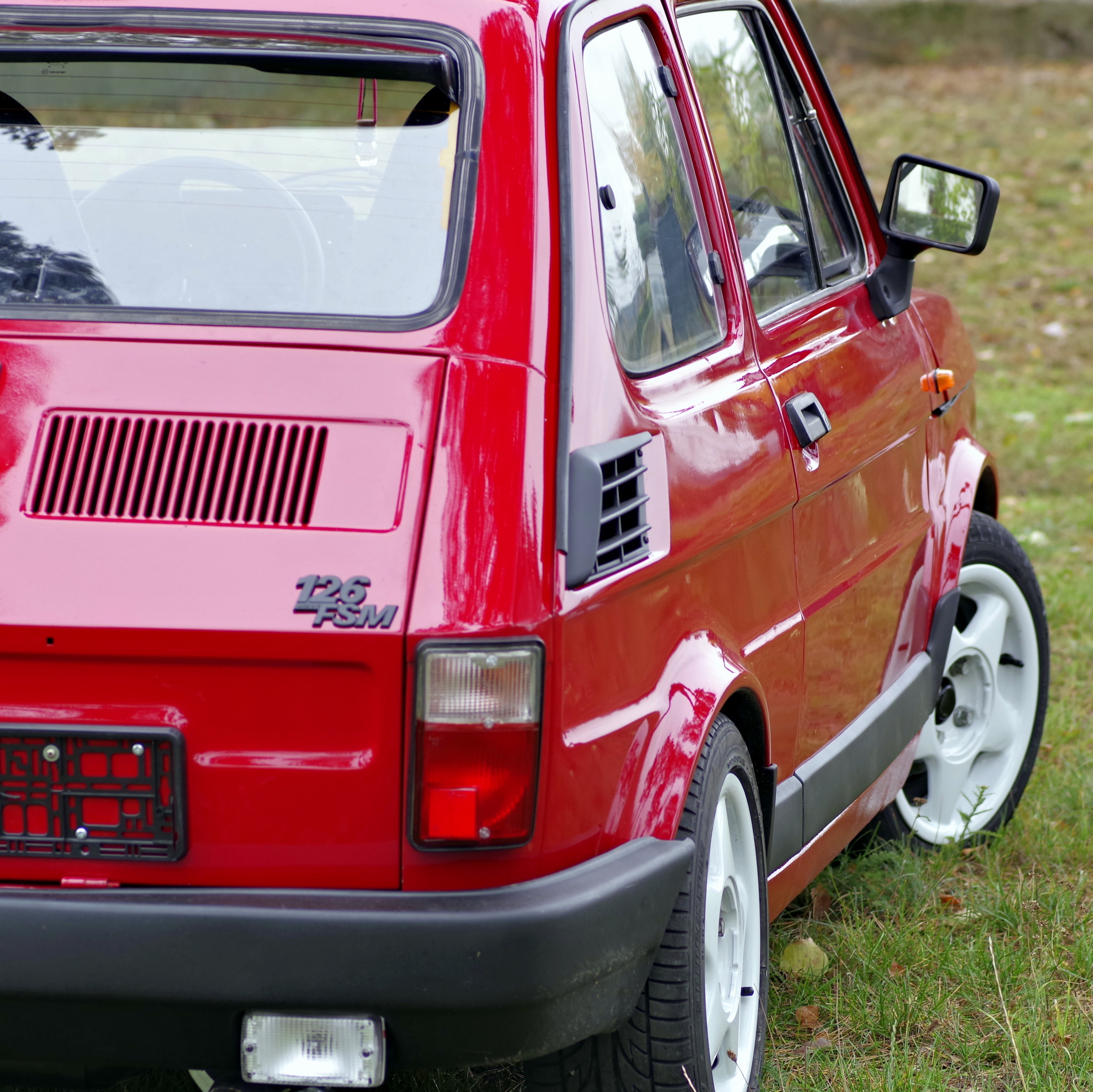 Fiat, Small Fiat, Toddler, 126P, Car, red, accidents and disasters