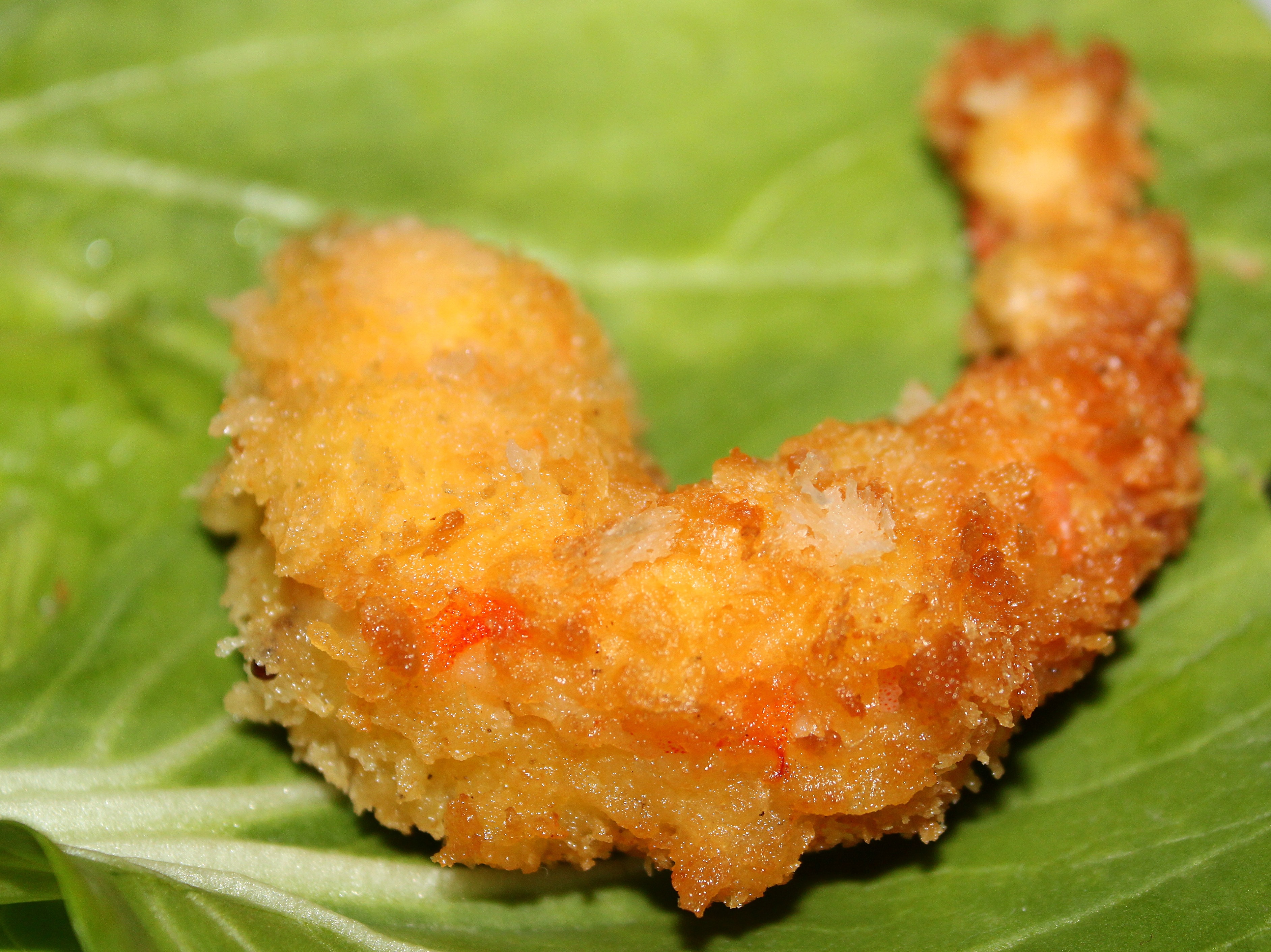 fried tempura on green vegetable leaf