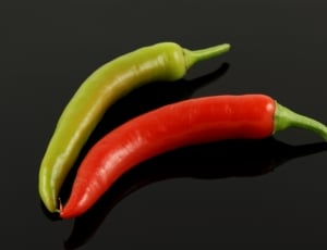 2 chili peppers thumbnail