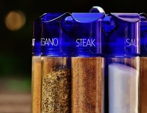 clear glass condiment shakers with blue lid thumbnail