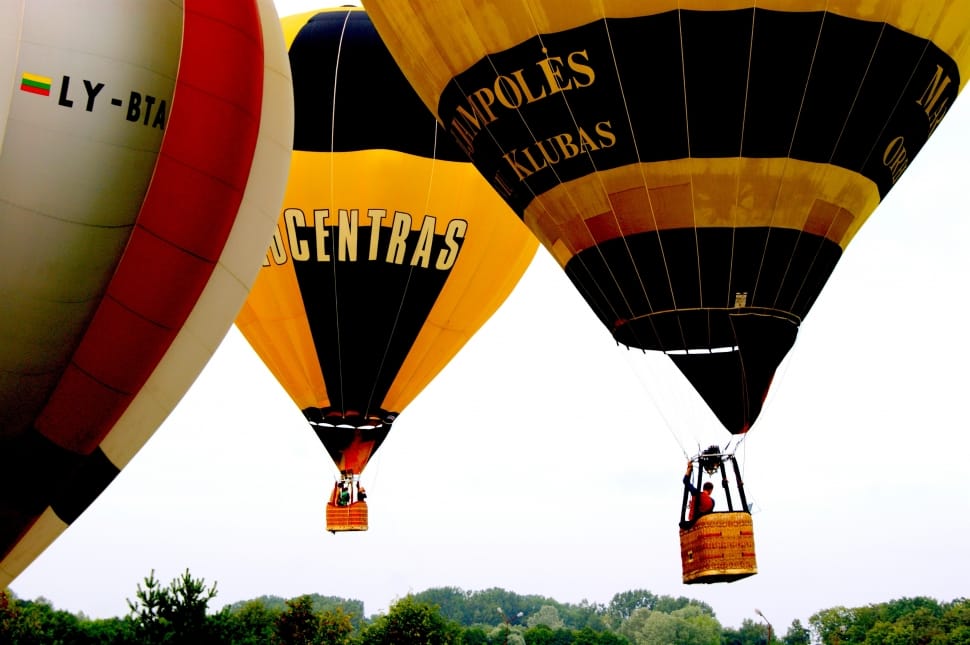 3 hot air balloons preview