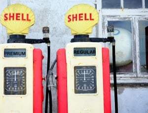 red white shell gas pumps thumbnail