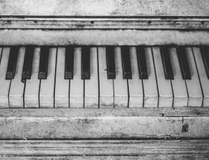 grayscale photo of piano keyboard thumbnail