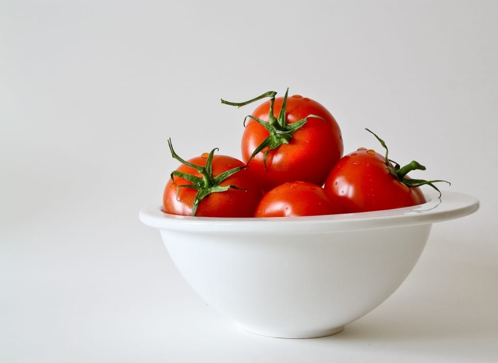 red tomatoes in bowl preview