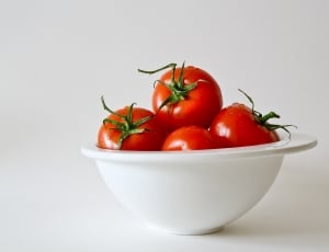 red tomatoes in bowl thumbnail