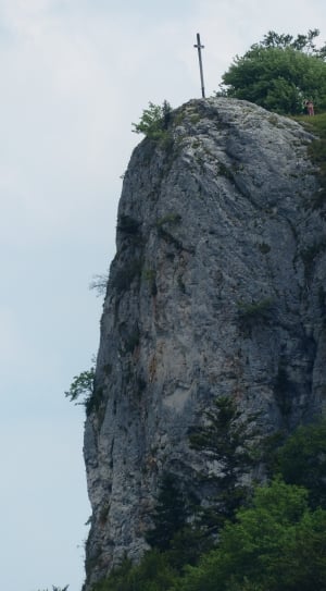 gray rock cliff thumbnail