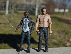 2 characters of the waking dead toys thumbnail
