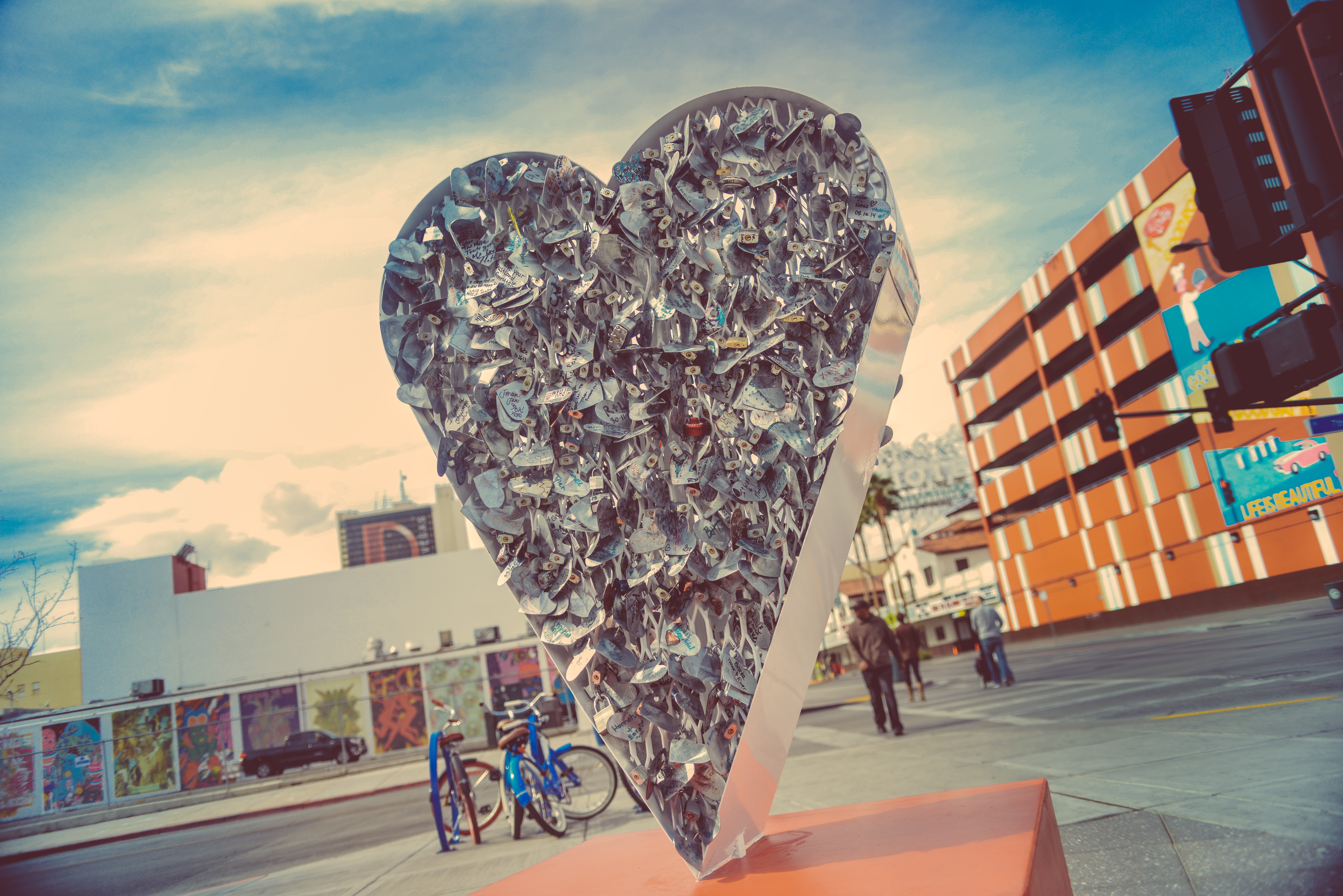 heart shaped statue in daytime