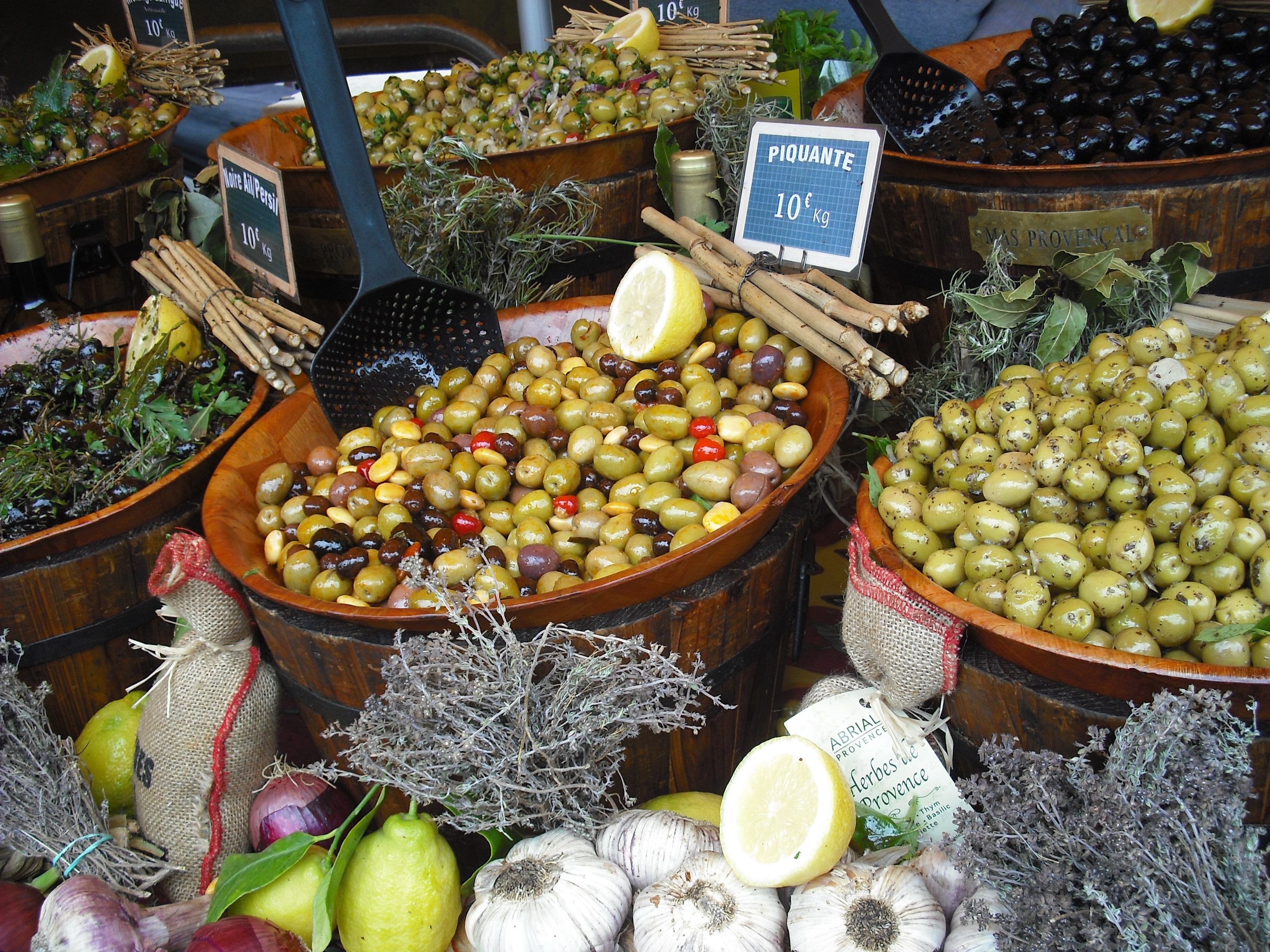 assorted fruits lot