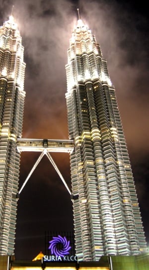 petronas twin tower malaysia thumbnail