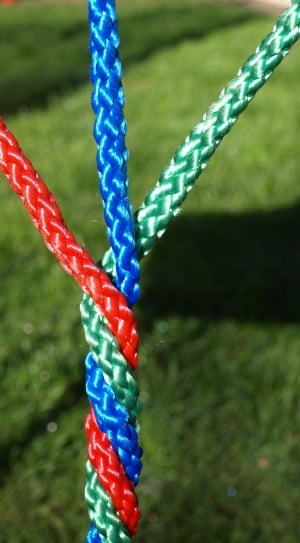 blue green and red rope thumbnail
