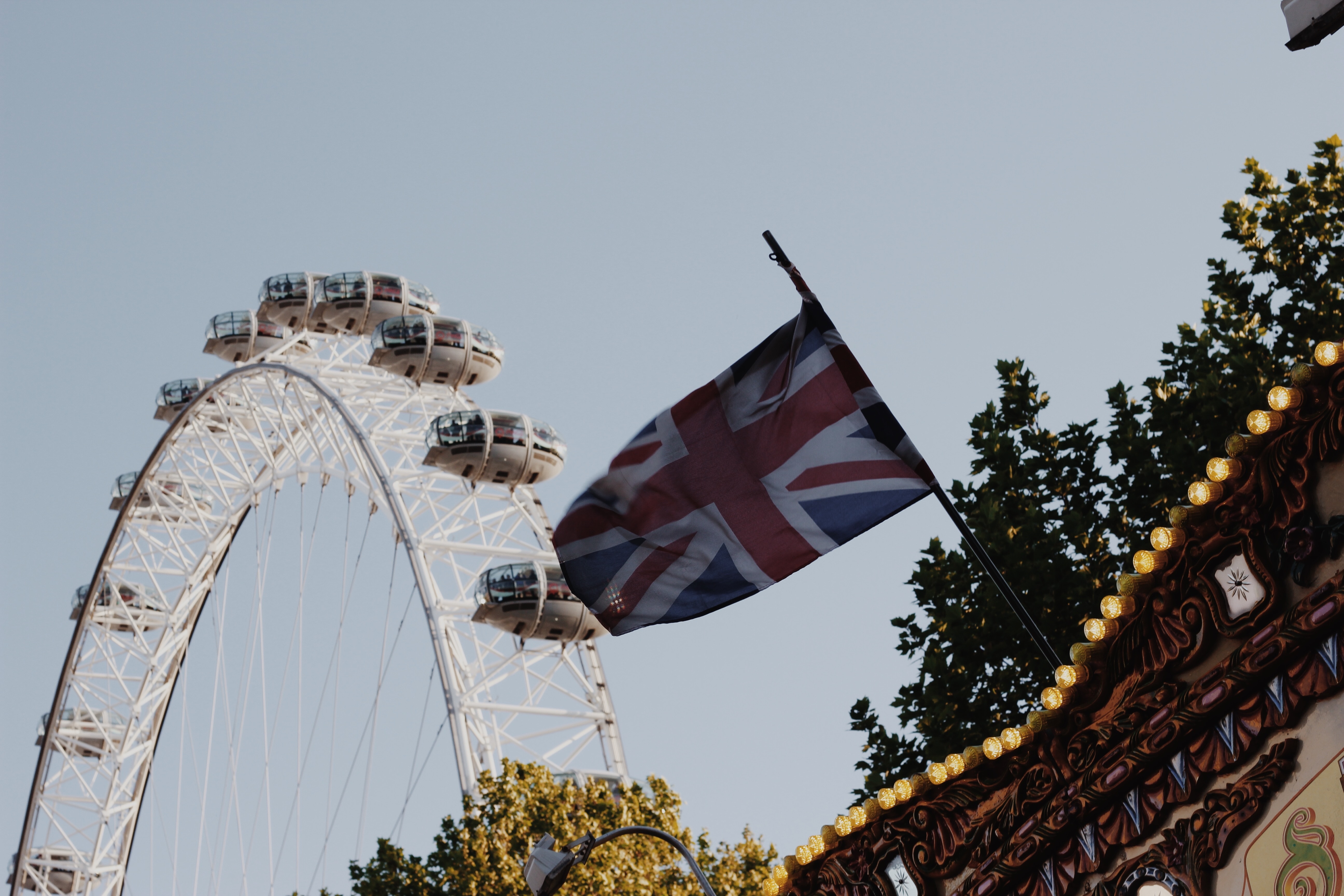 united kingdom flag and ferris wheel