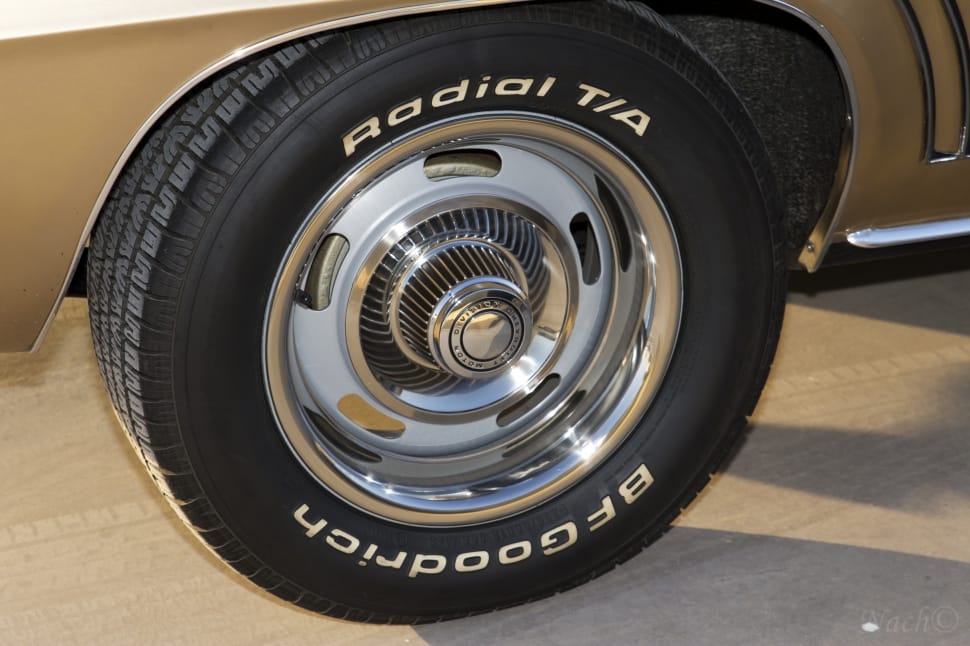 black radial t/a bfgoodrich tire preview
