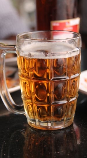 clear cut glass filled beer mug thumbnail
