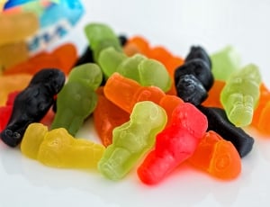 assorted colours gummy candies thumbnail