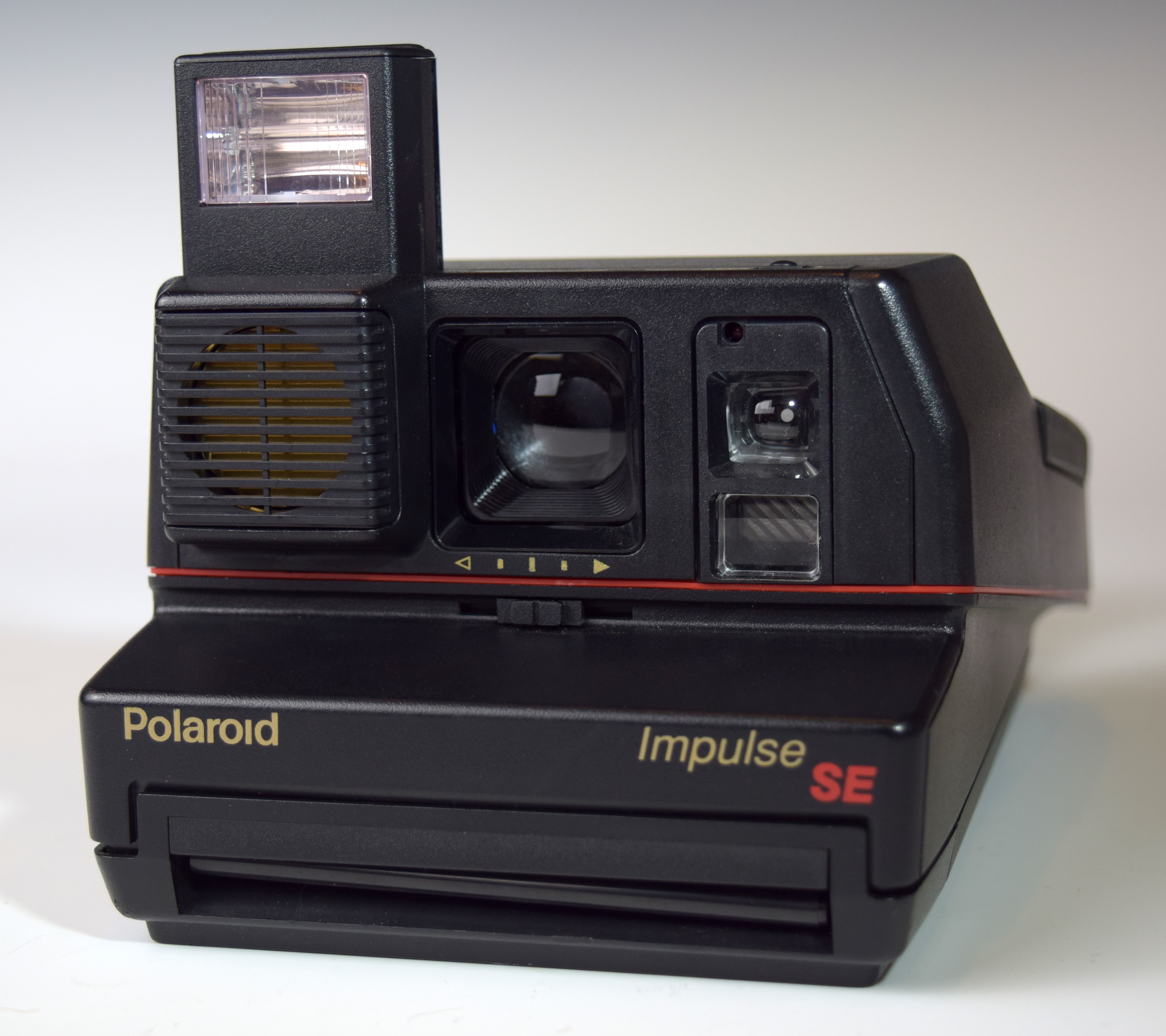 black polaroid impulse se instant camera