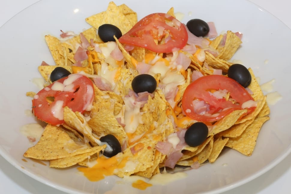 nachos chips with sauce preview