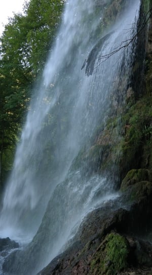 natural water falls thumbnail
