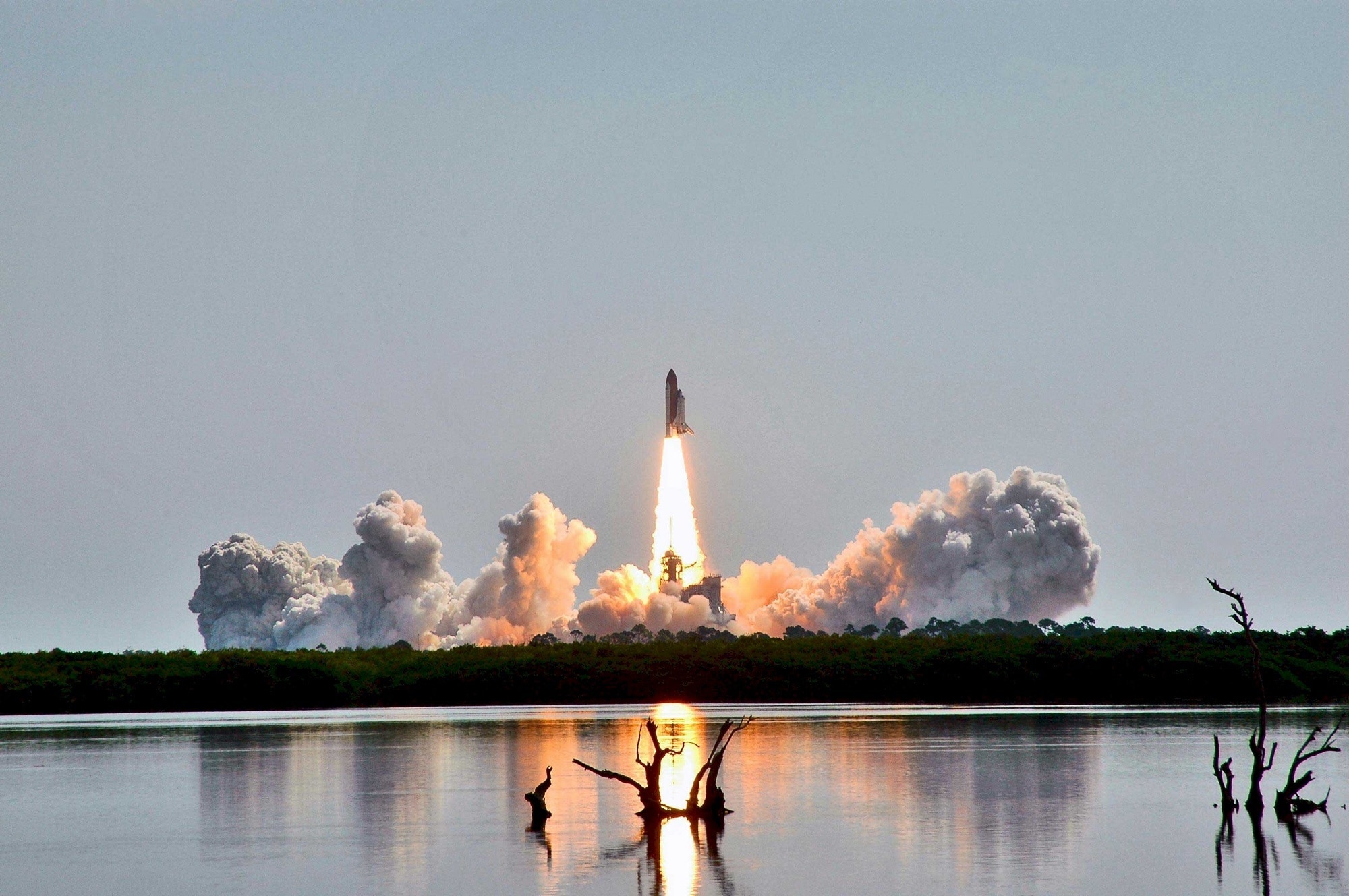 Launch, Mission, Discovery Space Shuttle, reflection, water