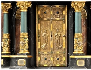 gold and grey pillars and door thumbnail