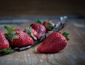 6 strawberries thumbnail