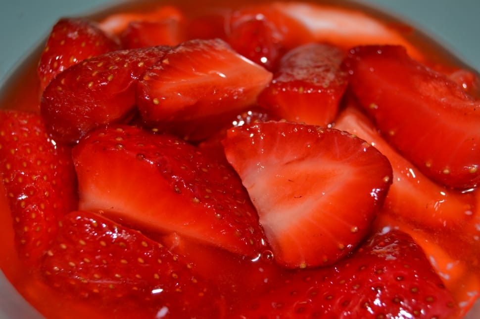 red sliced strawberries preview