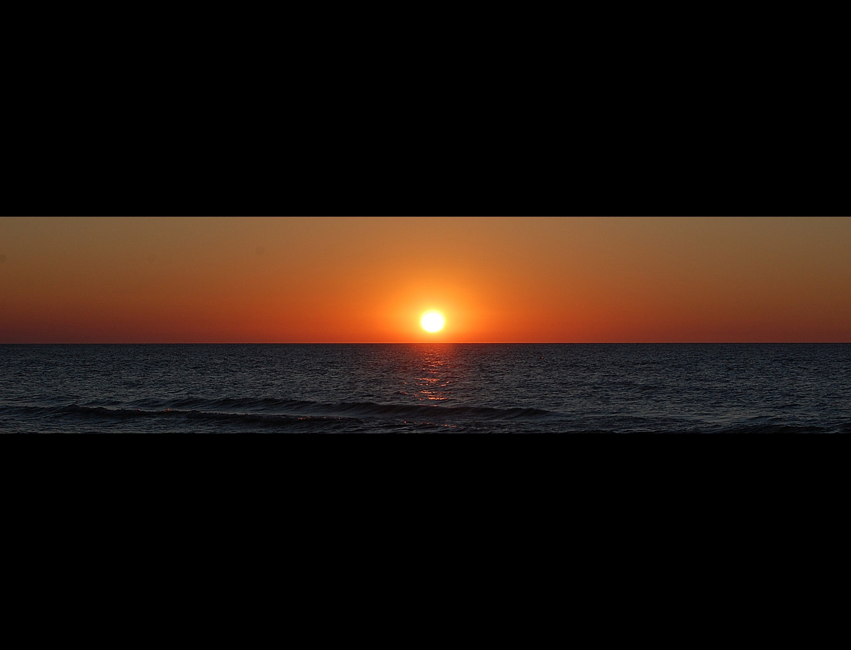 sea and sun set