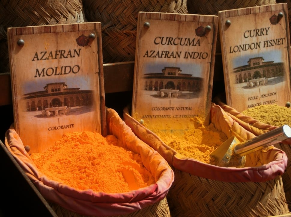 azafran curcuma and curry powders preview