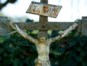 crucifix metal statue thumbnail