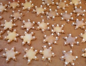 6-pointed star baked biscuits thumbnail